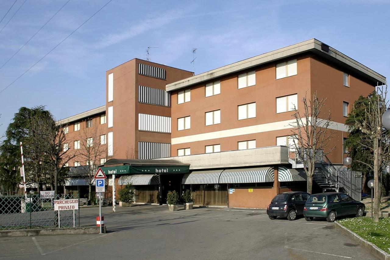 Cdh Hotel Modena Exteriör bild